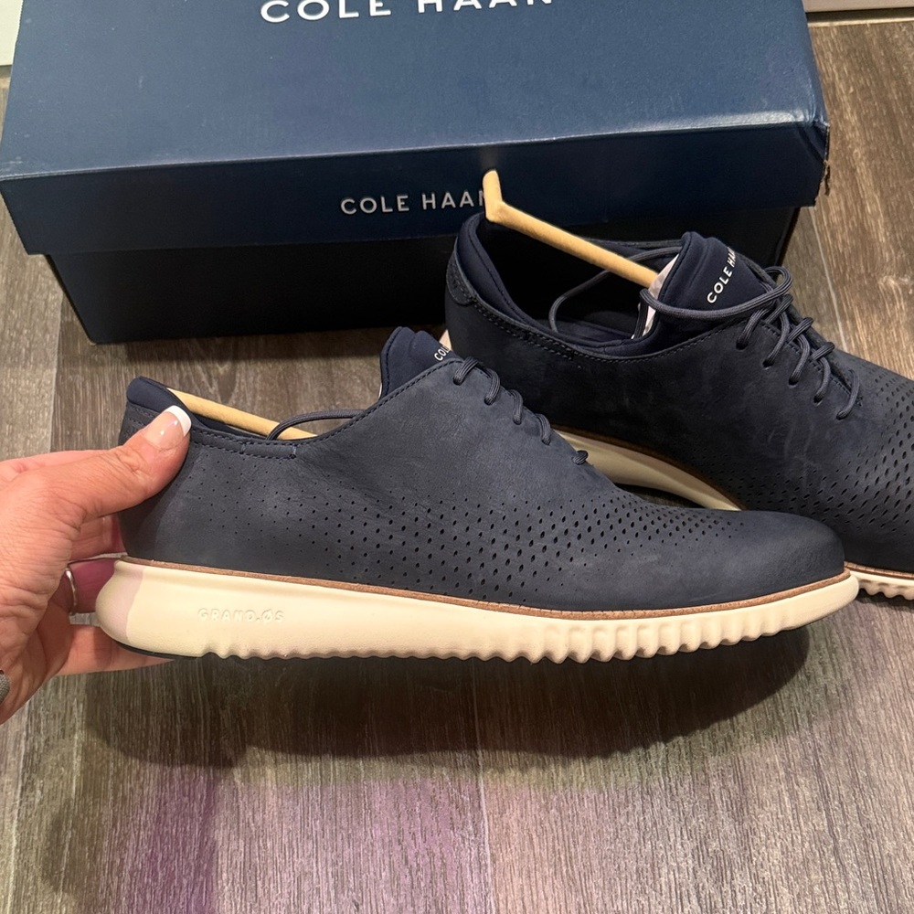 Cole Haan Navy Men's 2.ZERØGRAND Laser Wingtip Oxfords 9.5 - Picture 4 of 10